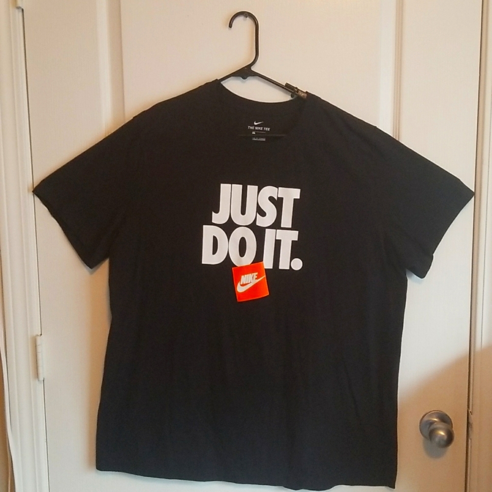 Mens Nike Tshirt XXL Black-White